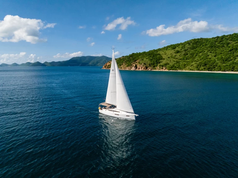 Wynajem Żaglowiec Jeanneau z patentem 