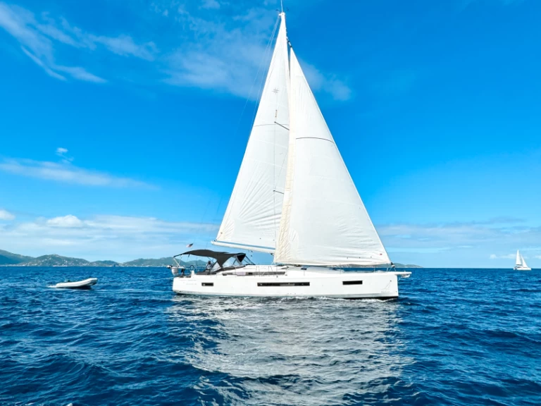 Wynajem Żaglowiec w Road Town - Jeanneau Sun Odyssey 490