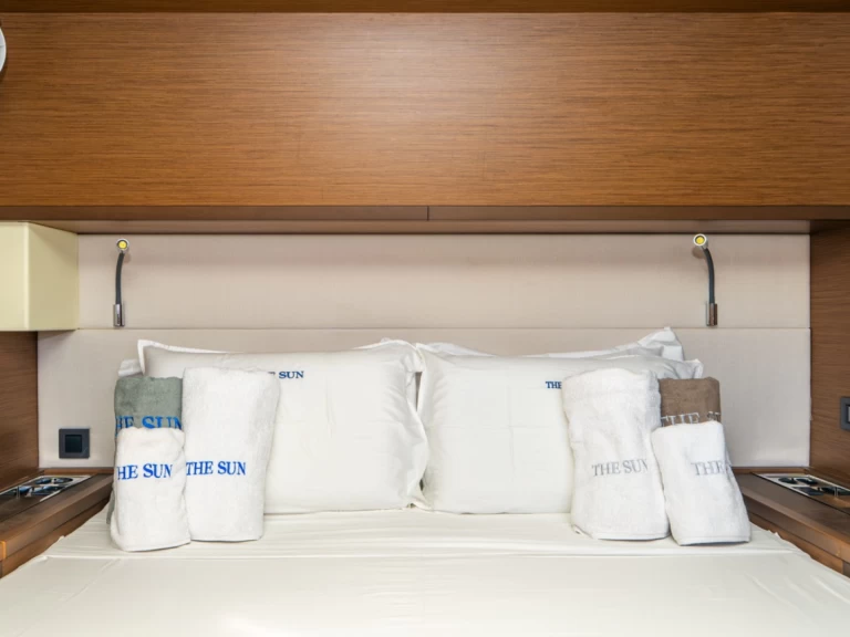 Lagoon Lagoon 620 między profesjonalistami a osobami prywatnymi w Cugnana Verde