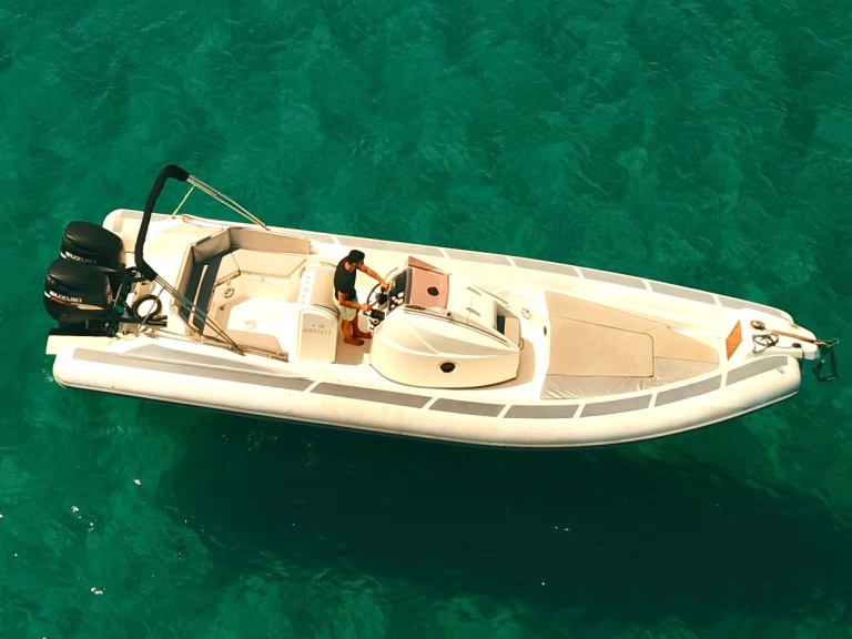 Wynajem łodzi La Ciotat tanio Sport S.900