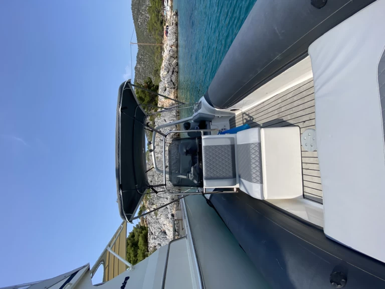 Wynajem łodzi mostro mostro 680 offshore w Glyfada na SamBoat 