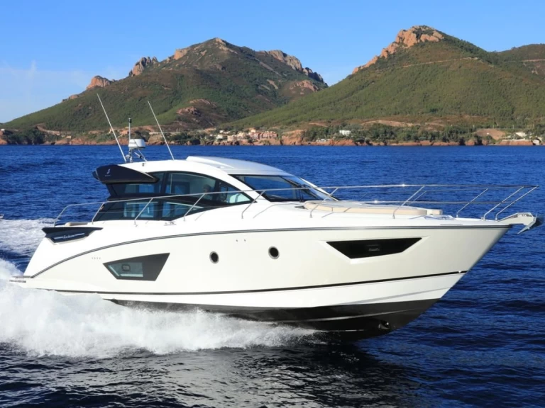 Wynajmij Bénéteau GRAN TURISMO 50 HT w Marine de Sant'Ambrogio