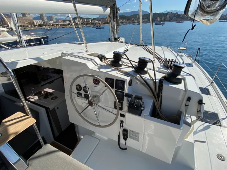 Wynajem Katamaran w Marine de Sant'Ambrogio - Fountaine Pajot Isla 40