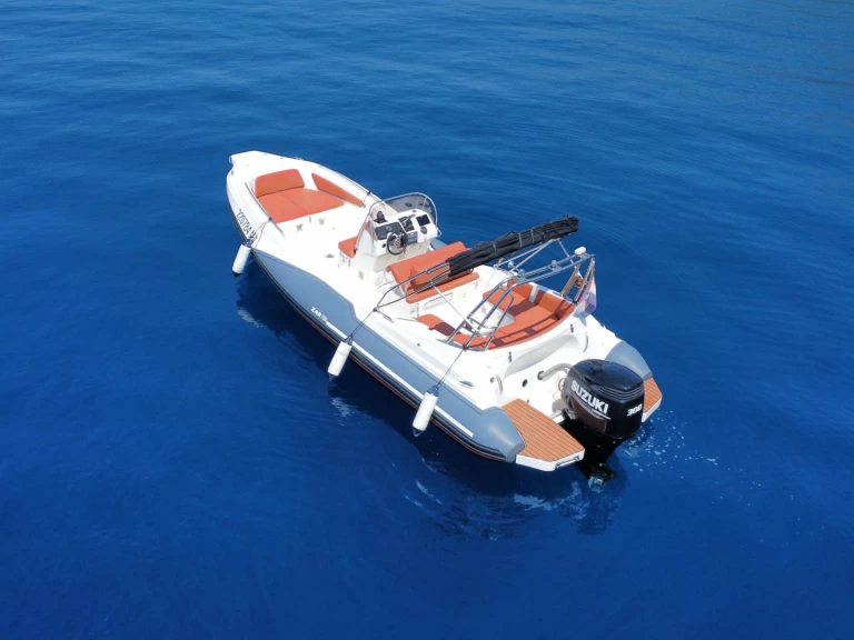 Wynajem Motorówka Zar z patentem 