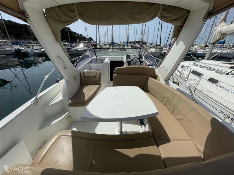 Motorówka do wynajmu w Golfe-Juan w najlepszej cenie