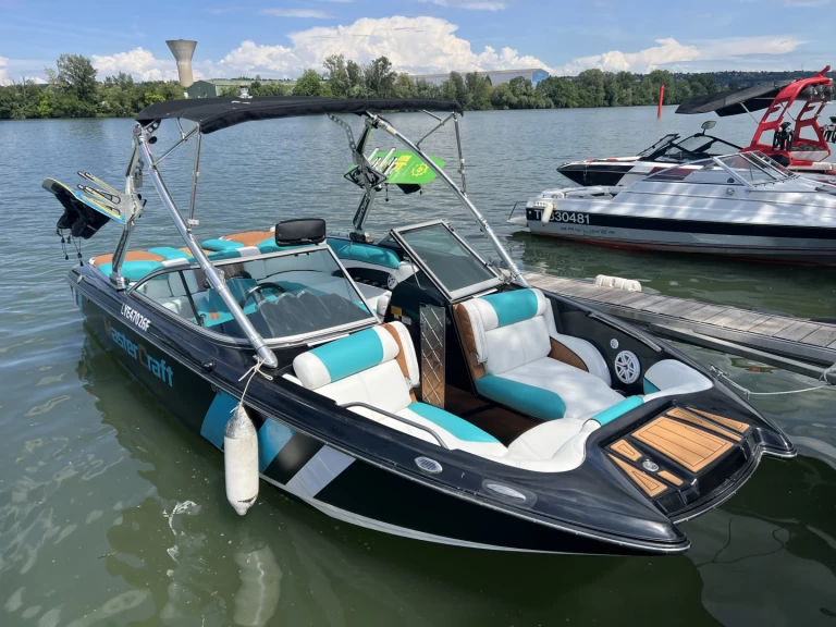 Wynajmij Masterkraft X25 w Saint-Germain-au-Mont-d'Or