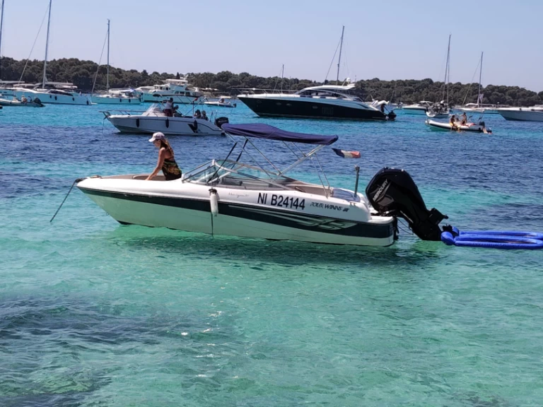 Motorówka do wynajmu w Vieux Port de Cannes w najlepszej cenie