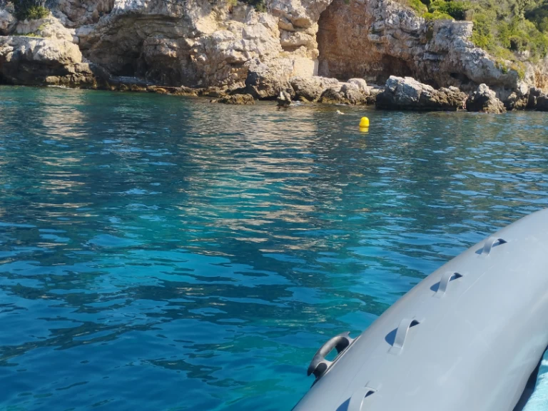 Wynajem w Cannes- Zodiac 6, 50m Expédition  na SamBoat