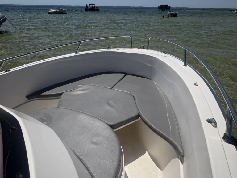 Motorówka do wynajmu w Sanguinet w najlepszej cenie