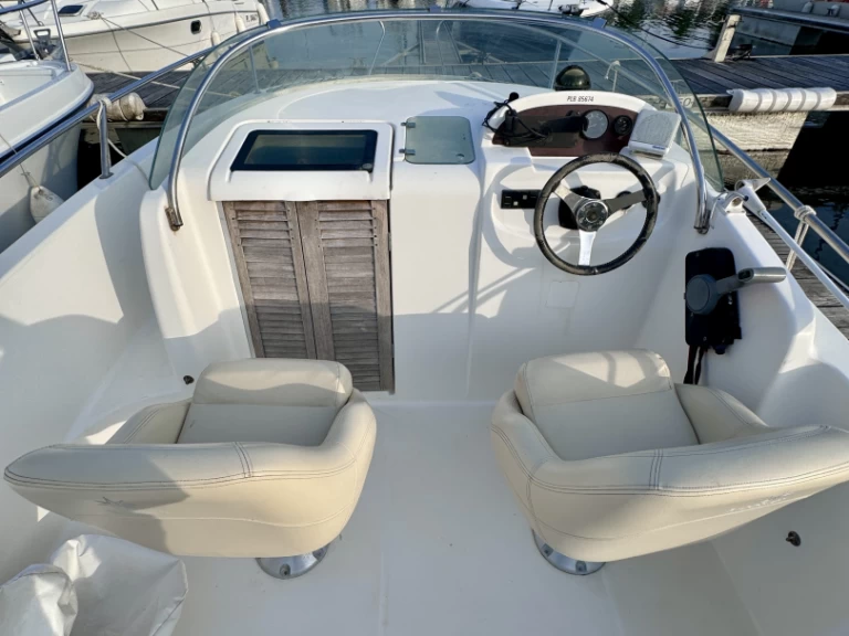 Motorówka do wynajmu w Lézardrieux w najlepszej cenie