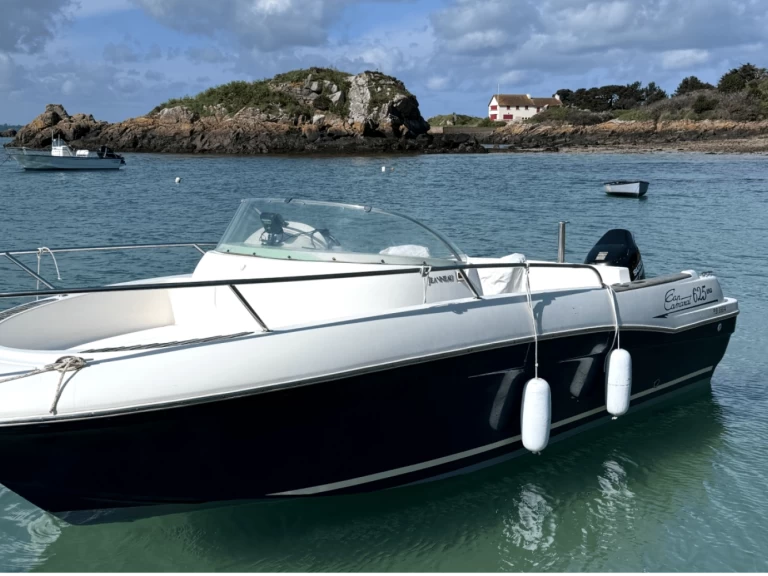 Motorówka do wynajmu w Lézardrieux w najlepszej cenie