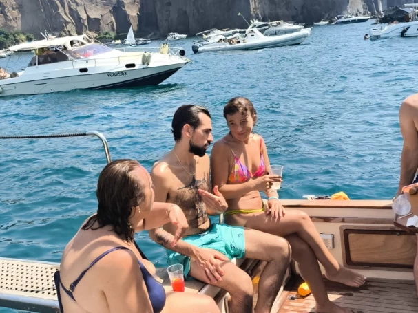 Wynajem Motorówka Raffaelli z patentem 