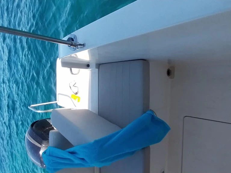 Wynajem Motorówka Quicksilver z patentem 