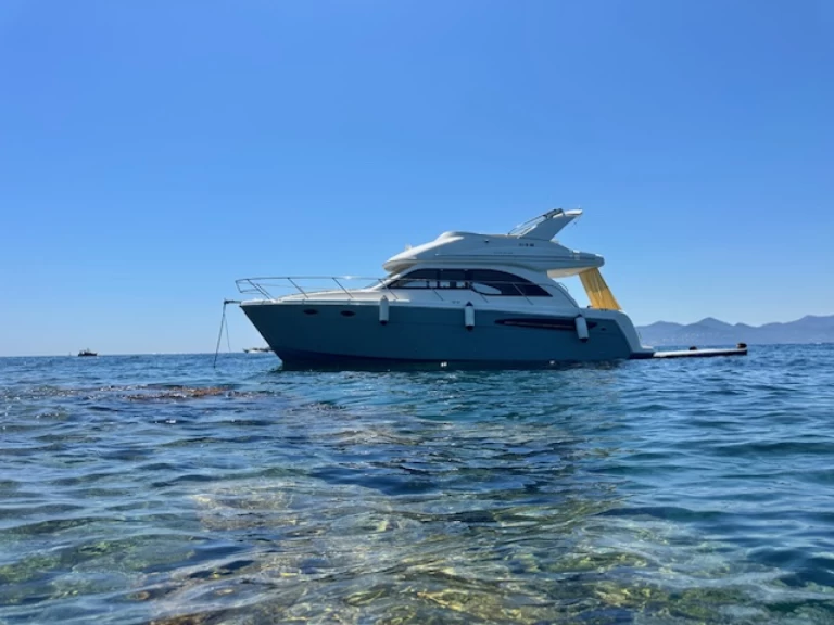 Wynajmij Meridian 341 Sedan w Mandelieu-la-Napoule