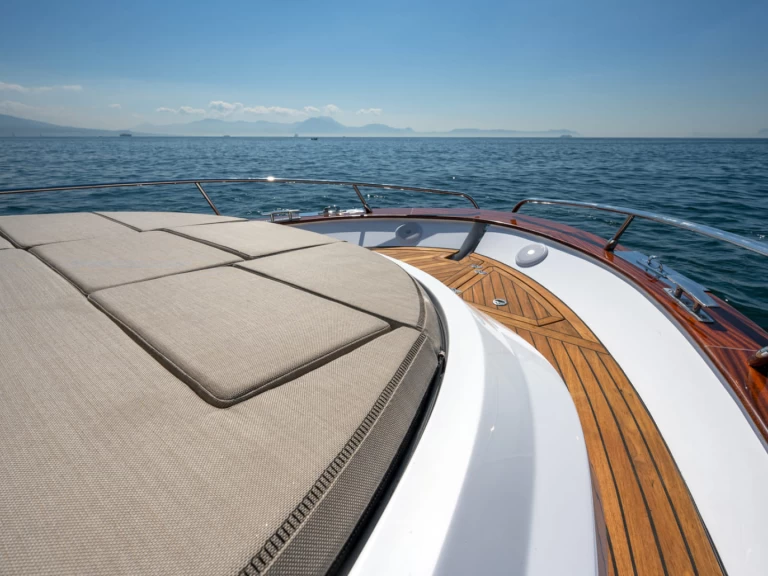 Wynajem Motorówka CANTIERE NAUTICO MIMI' z patentem 