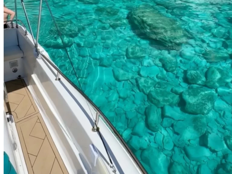 Poseidon Endeavour między profesjonalistami a osobami prywatnymi w Zakynthos