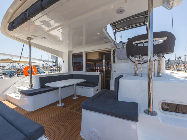 Wynajem łodzi Gouvia tanio Lagoon 40