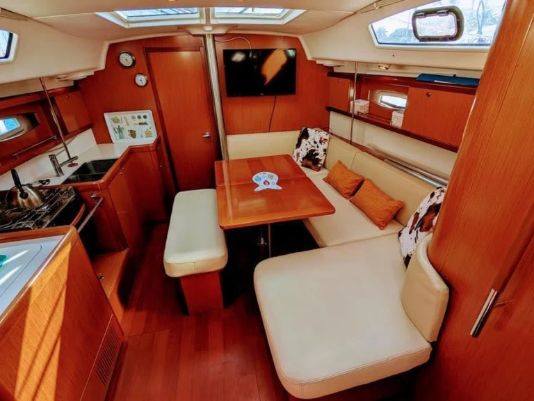 Wynajem w Puerto Altea- Bénéteau Oceanis 40 na SamBoat