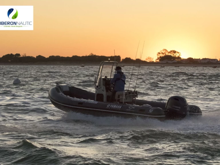 Łódż półsztywna do wynajmu w Marine de Sant'Ambrogio w najlepszej cenie