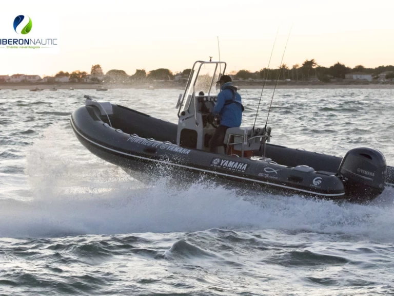 Capelli TEMPEST 625 FISH między profesjonalistami a osobami prywatnymi w Marine de Sant'Ambrogio