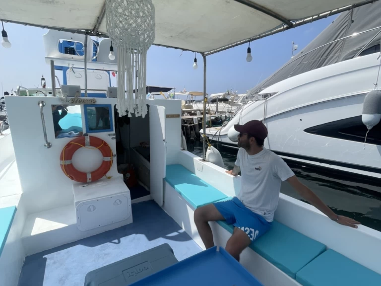 Wynajem łodzi Neapol tanio vintage lancia 