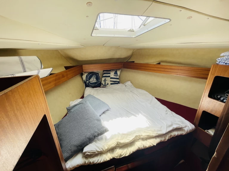 Żaglowiec do wynajmu w Port-Saint-Louis-du-Rhône w najlepszej cenie