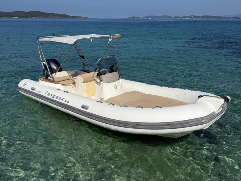 Wynajem łodzi sportis MC56 w Gapeau na SamBoat 