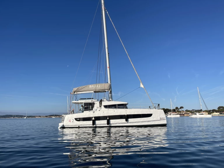 Wynajmij Bali Bali 4.2 w Cannes