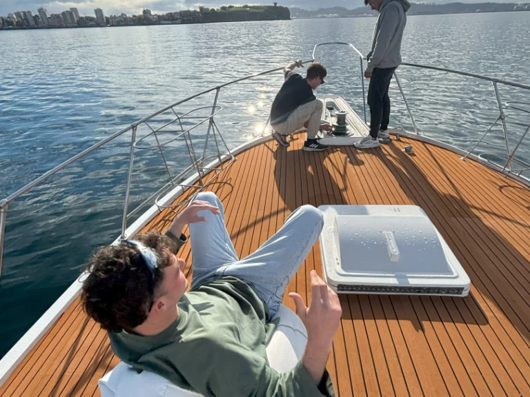 Hatteras Hatteras 46 convertible między profesjonalistami a osobami prywatnymi w Gijón