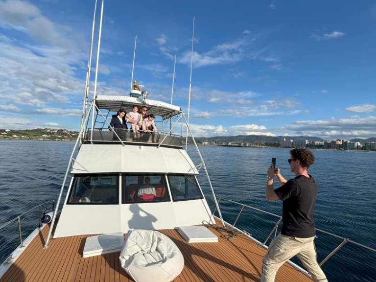 Wynajem w Gijón- Hatteras Hatteras 46 convertible na SamBoat