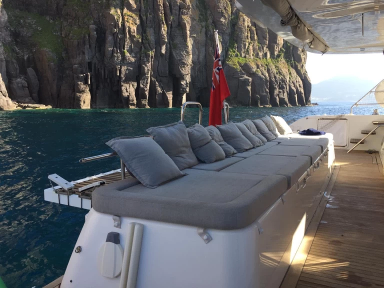 Wynajem Katamaran Lagoon z patentem 