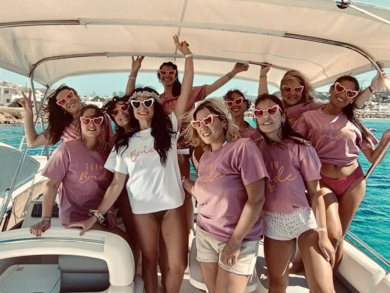 Wynajmij Motorówka z lub bez skippera Princess w Mykonos (City)