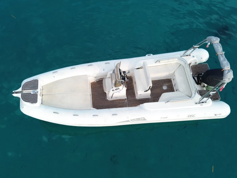 Wynajmij Łódż półsztywna z lub bez skippera Bsc w Mandelieu-la-Napoule