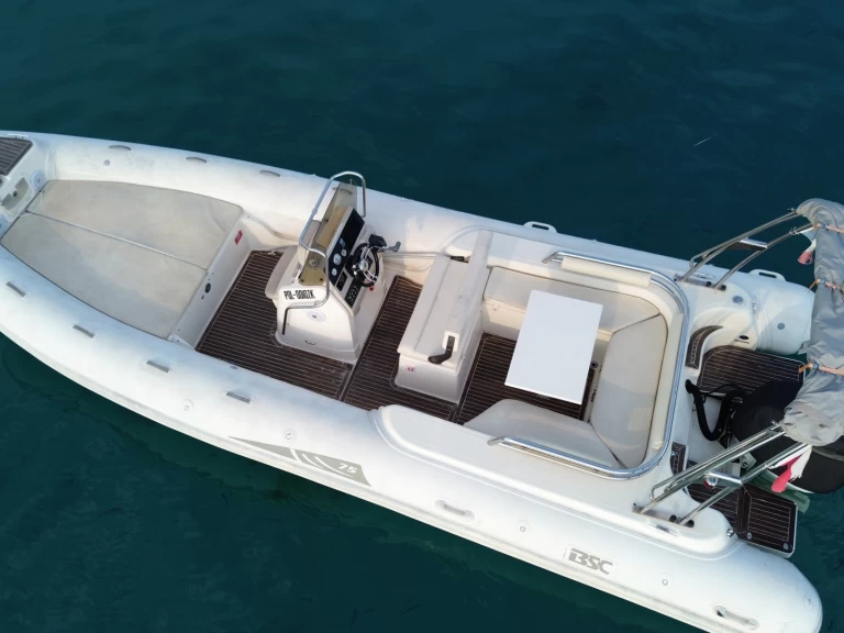 Wynajem Łódż półsztywna Bsc z patentem 