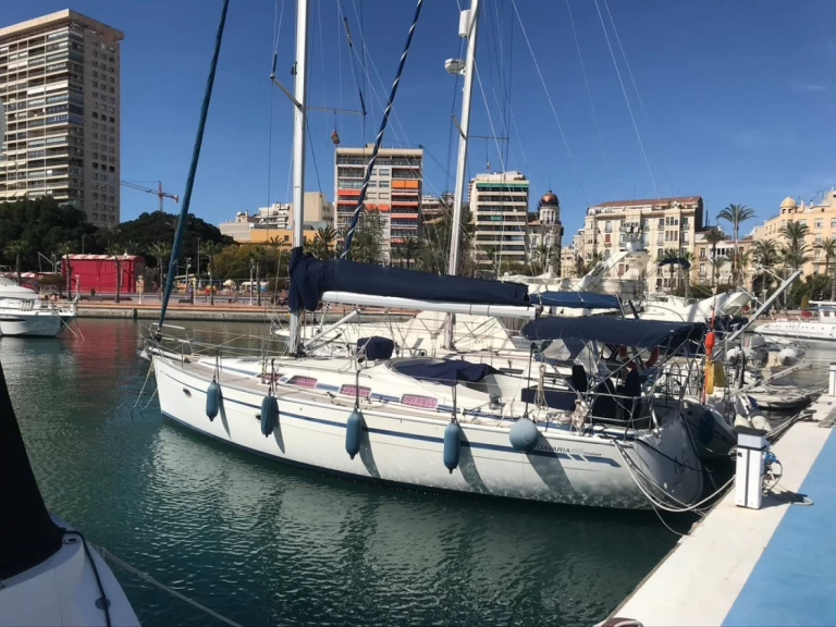 Bavaria Bavaria 40 Cruiser między profesjonalistami a osobami prywatnymi w Alicante