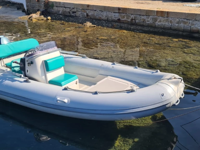 Wynajmij MV Marine 520 Comfort w Stintino