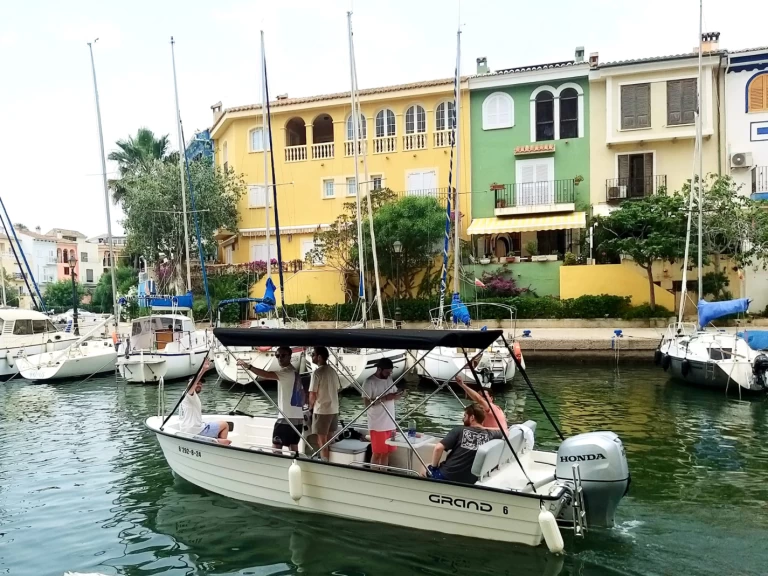 Wynajem łodzi Port Saplaya tanio N585