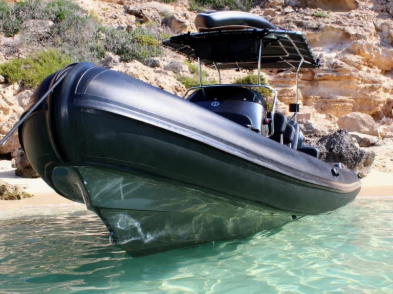 Wynajem Łódż półsztywna Humber z patentem 