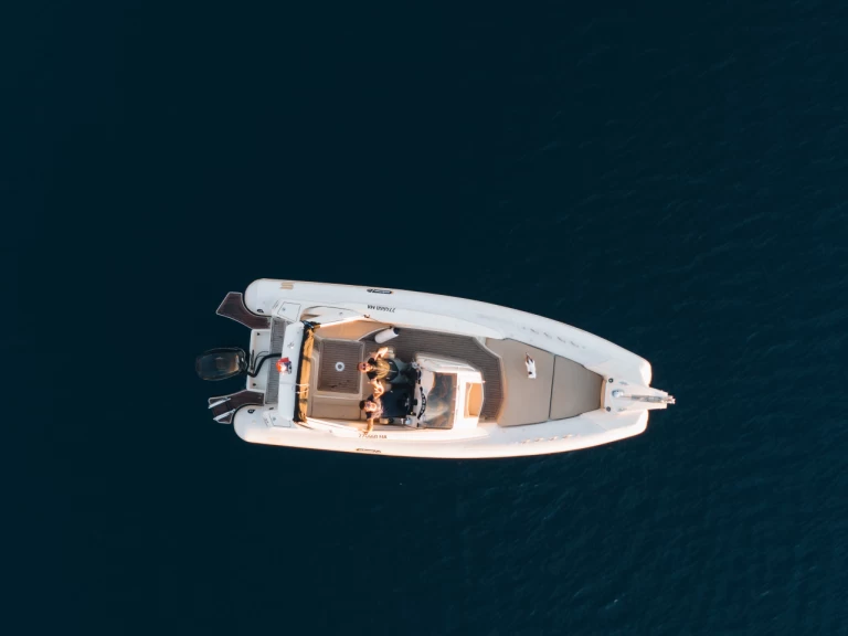 Wynajmij Motorówka z lub bez skippera Solemar w Makarska