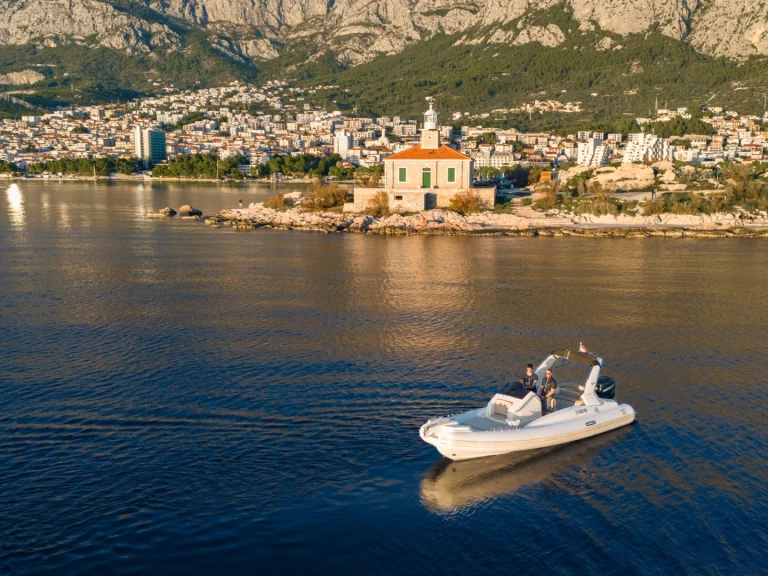 Wynajem Motorówka Solemar z patentem 