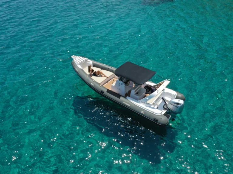 Wynajmij Łódż półsztywna z lub bez skippera Italboats w Latchi