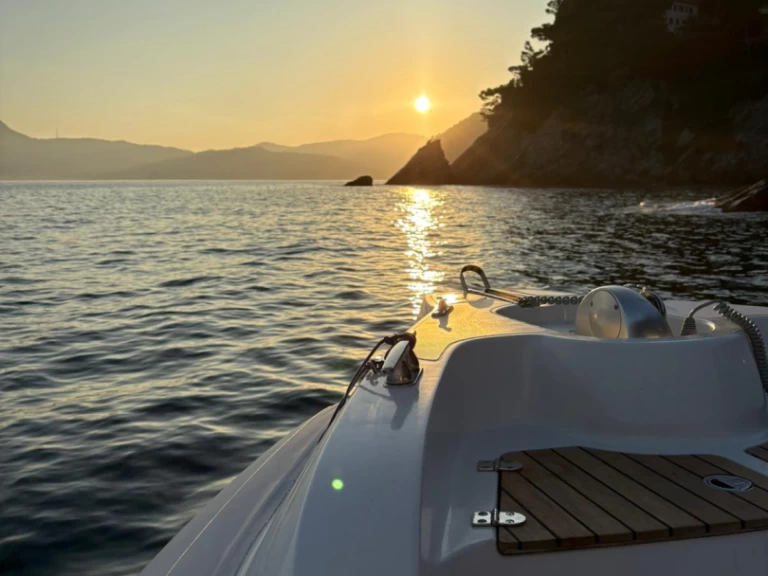 Wynajem Łódż półsztywna w Portofino - Italiamarine Portofino 28