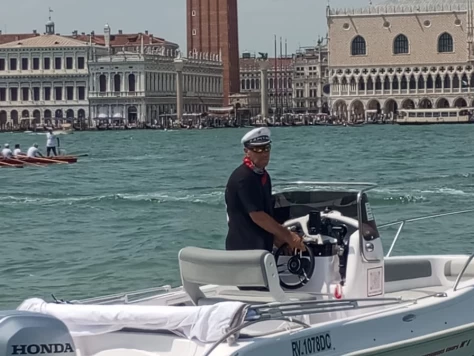 Wynajem Motorówka Bluline z patentem 