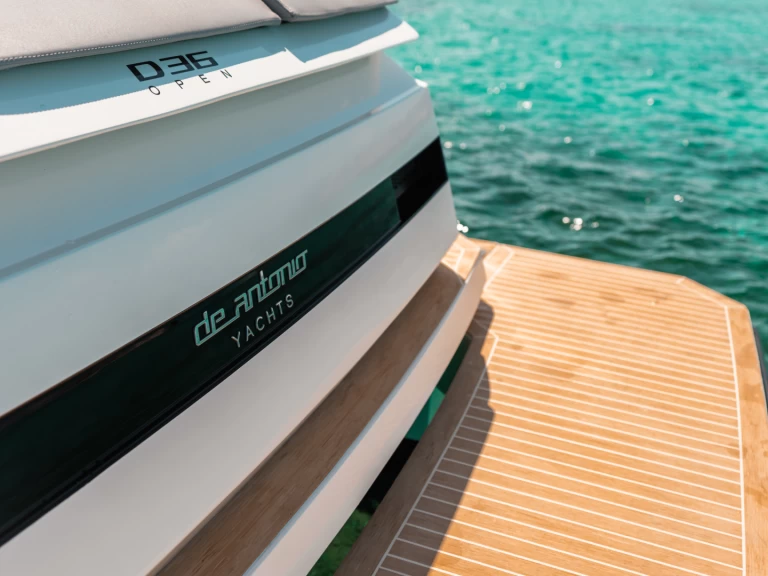 Motorówka do wynajmu w Ibiza Town w najlepszej cenie