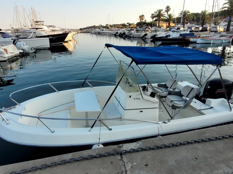 Wynajmij Motorówka z lub bez skippera Kelt w Ayguade-Ceinturon