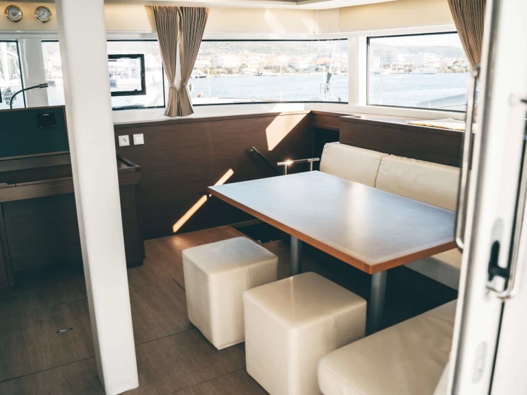 Luksusowy jacht do wynajmu w Kaštel Stari w najlepszej cenie