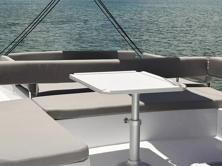 Wynajem Katamaran Bali z patentem 