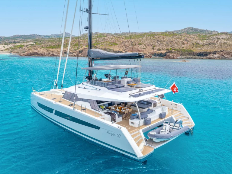 Wynajem Luksusowy jacht Fountaine Pajot z patentem 