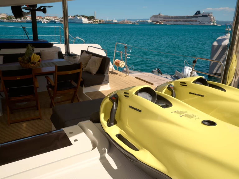 Wynajem łodzi Lagoon Lagoon 52 F w Trogir na SamBoat 