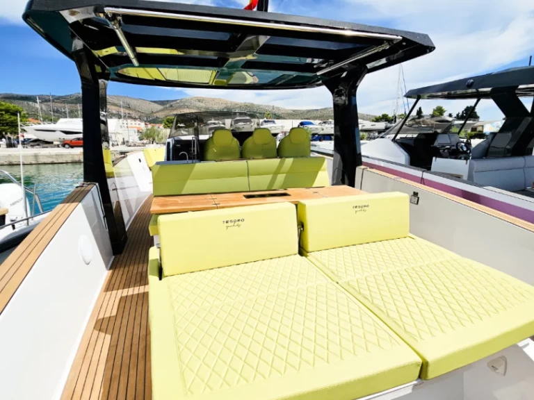 Motorówka do wynajmu w Donji Seget w najlepszej cenie